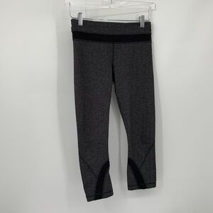 Lululemon Run Inspire crop leggings gray black herringbone chevron yoga active 6